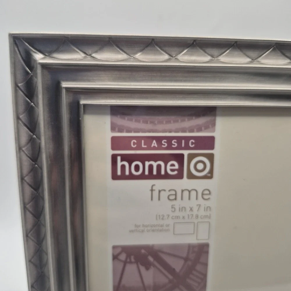 Vtg Classic Home Burnes of Boston 5x7 Frame. Classic Design.